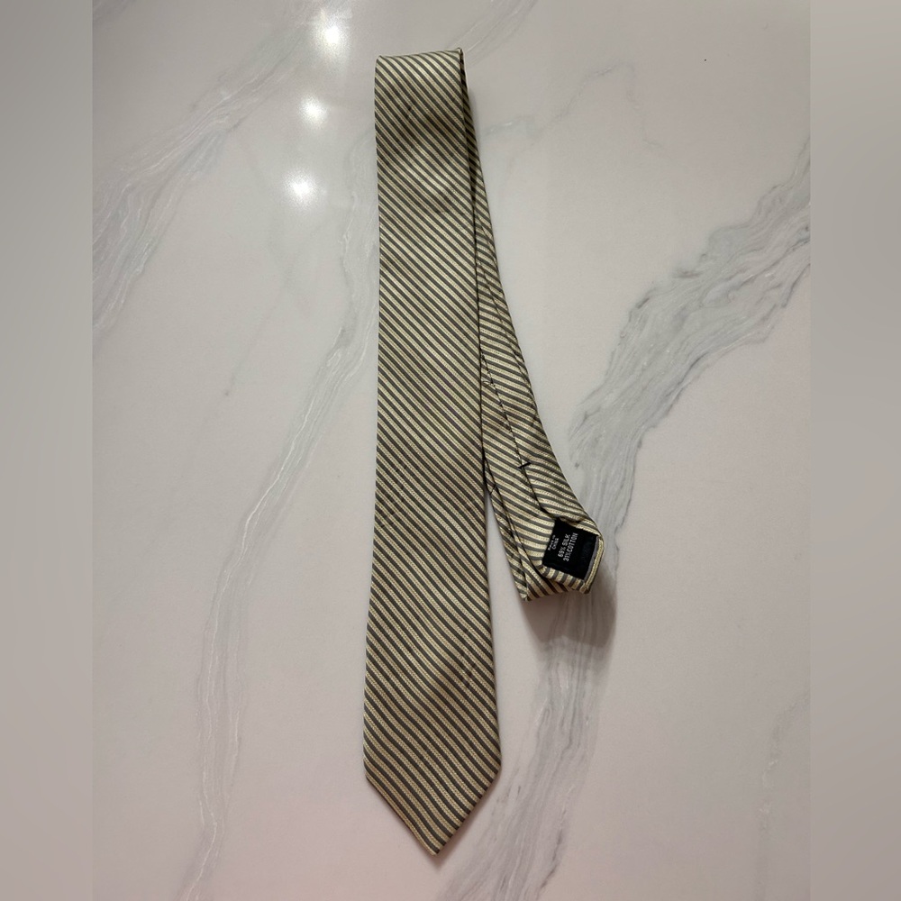 Calvin Klein slim tie